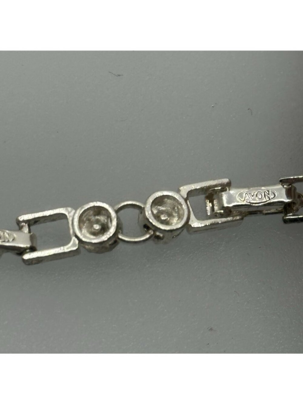 Vintage Avon Silver Tone Tennis Bracelet Clear Rhinestones w/ Extender - Picture 4 of 6